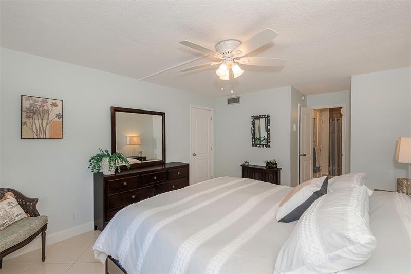 Image 15 of 36 For 2861 47th Ter  303