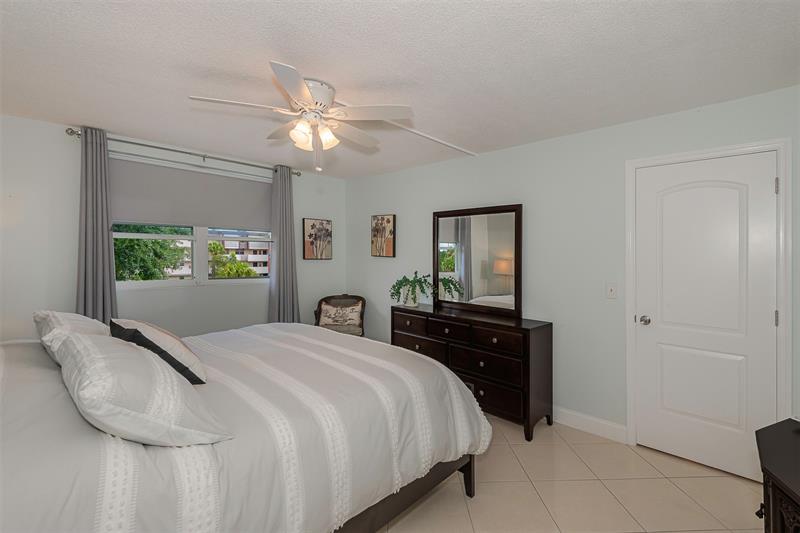 Image 19 of 36 For 2861 47th Ter  303