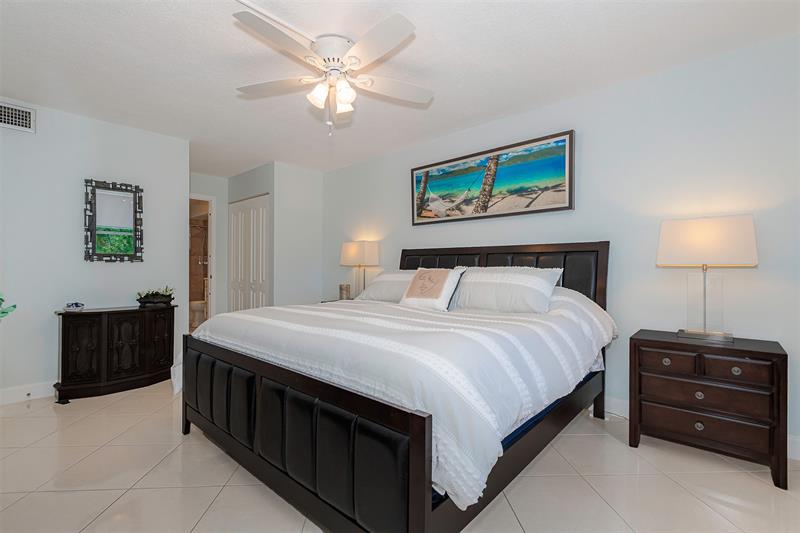 Image 20 of 36 For 2861 47th Ter  303