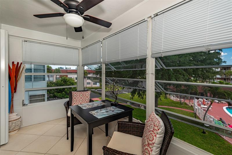 Image 22 of 36 For 2861 47th Ter  303