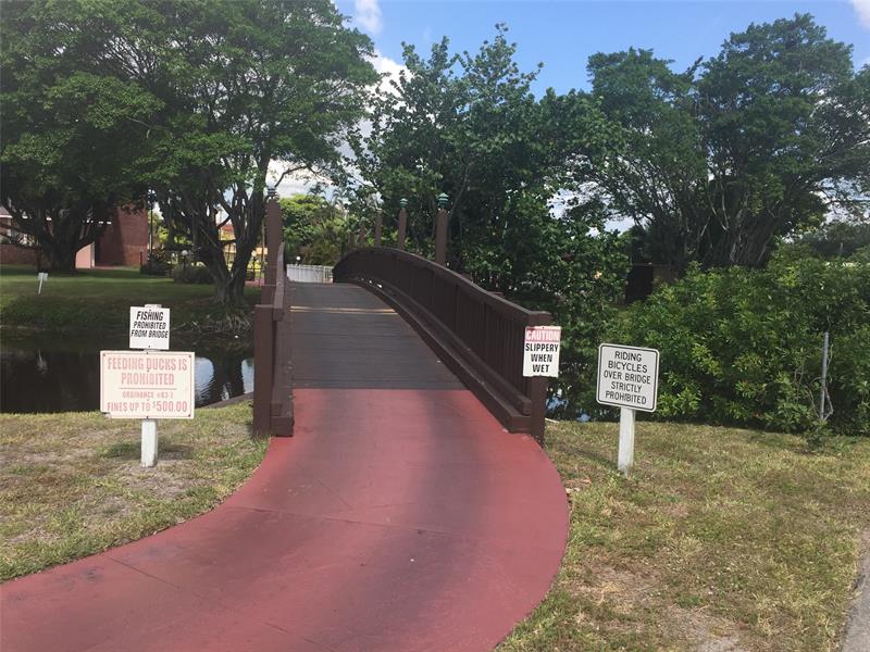 Image 25 of 36 For 2861 47th Ter  303