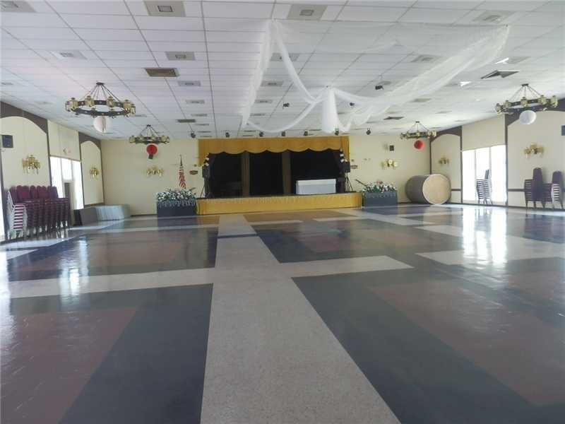 Image 34 of 36 For 2861 47th Ter  303