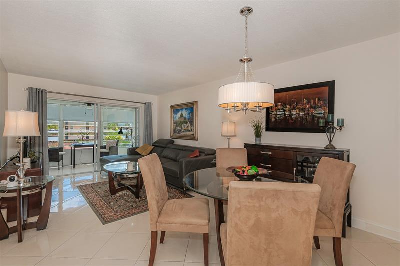 Image 7 of 36 For 2861 47th Ter  303