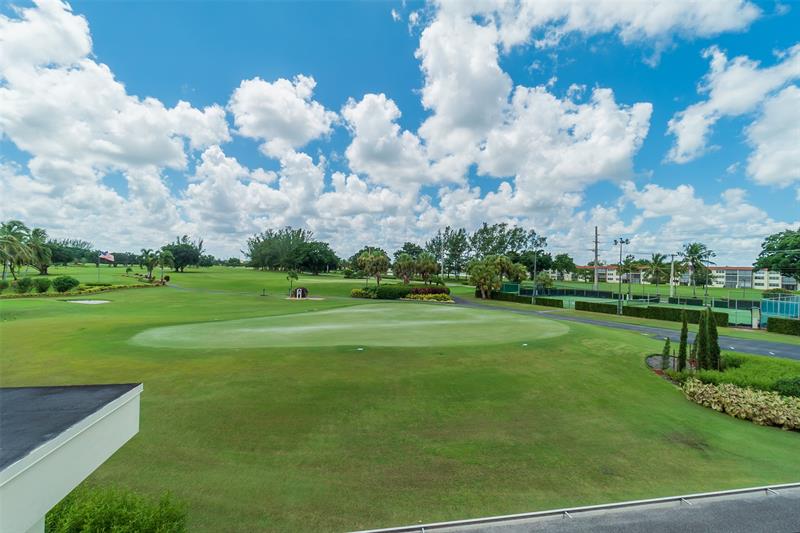 Image 43 of 82 For 8960 Hollybrook Blvd  103