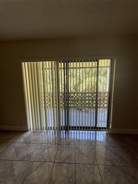 Image 13 of 14 For 4216 Inverrary Blvd  91 B