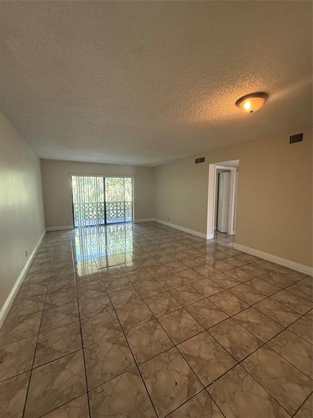 Image 7 of 14 For 4216 Inverrary Blvd  91 B