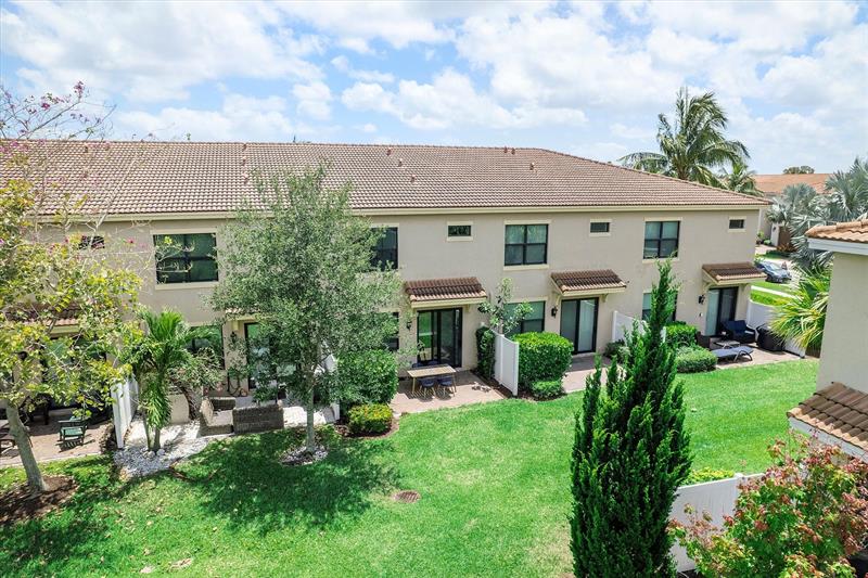 Image 44 of 53 For 10219 Akenside Drive  10219
