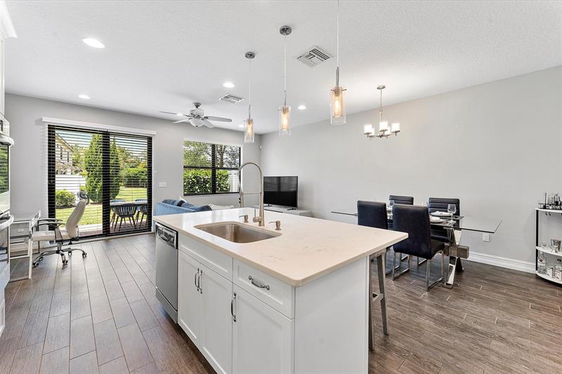 Image 6 of 53 For 10219 Akenside Drive  10219