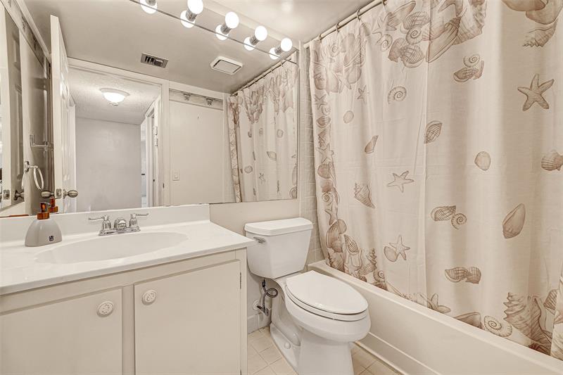 Image 15 of 26 For 9633 Belfort Cir  110
