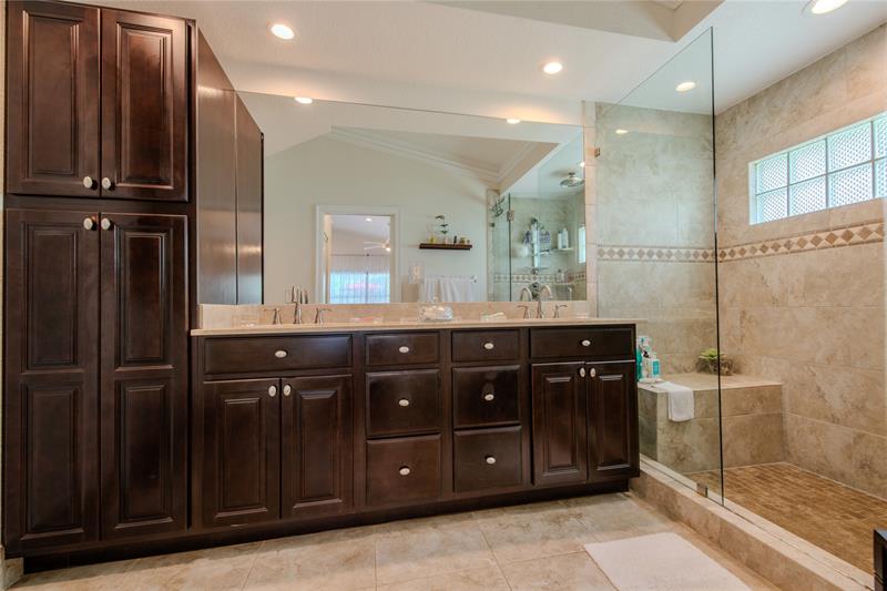 Image 30 of 39 For 4360 Camrose Ln
