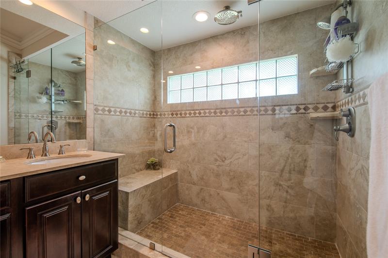Image 32 of 39 For 4360 Camrose Ln