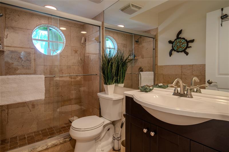 Image 35 of 39 For 4360 Camrose Ln