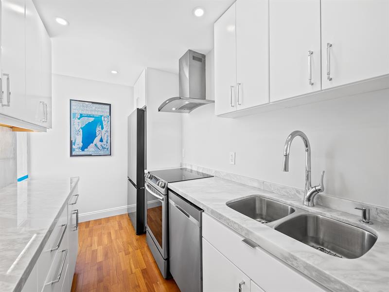 Image 12 of 27 For 888 Intracoastal Dr  12f