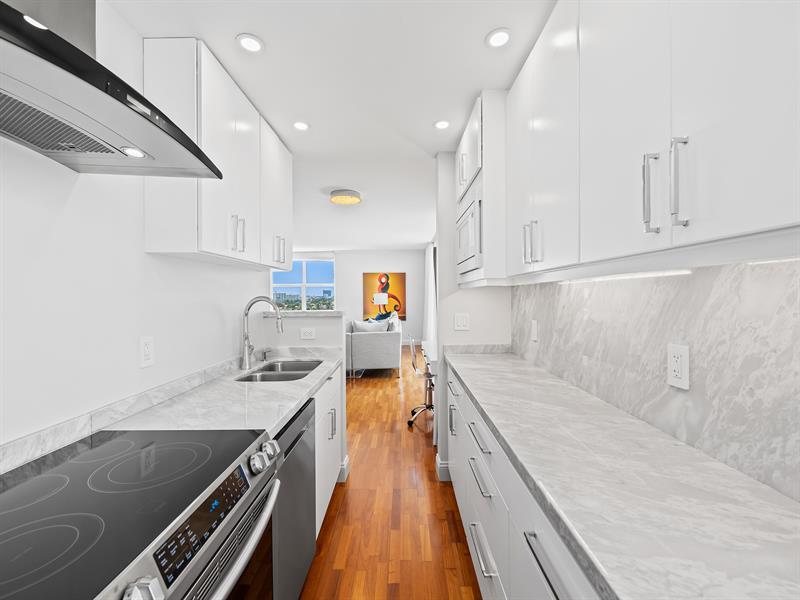 Image 13 of 27 For 888 Intracoastal Dr  12f