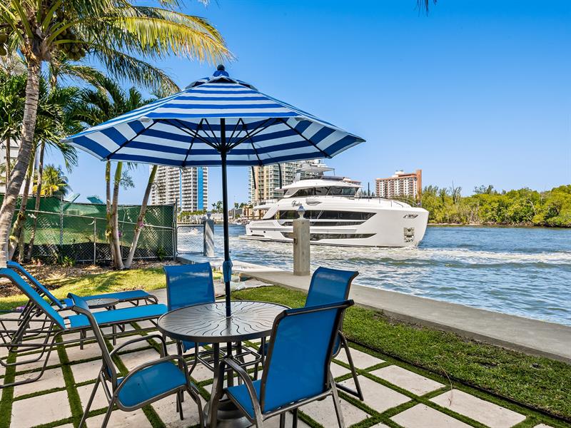 Image 23 of 27 For 888 Intracoastal Dr  12f