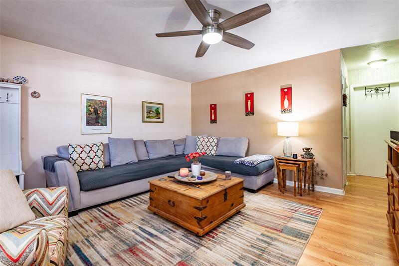 Details for 810 Lake Shore Dr  25, West Palm Beach, FL 33403