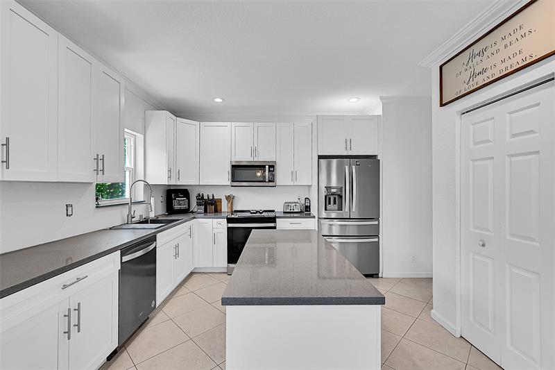 Image 4 of 4 For 12656 6th Ct