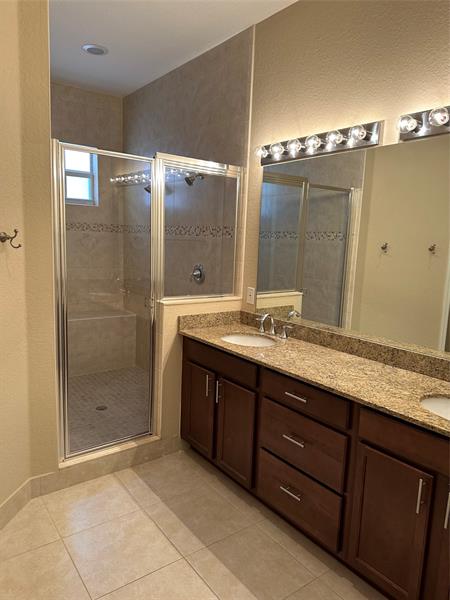 Image 16 of 24 For 12805 83rd Ct  23-e