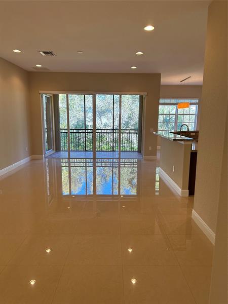 Image 7 of 24 For 12805 83rd Ct  23-e