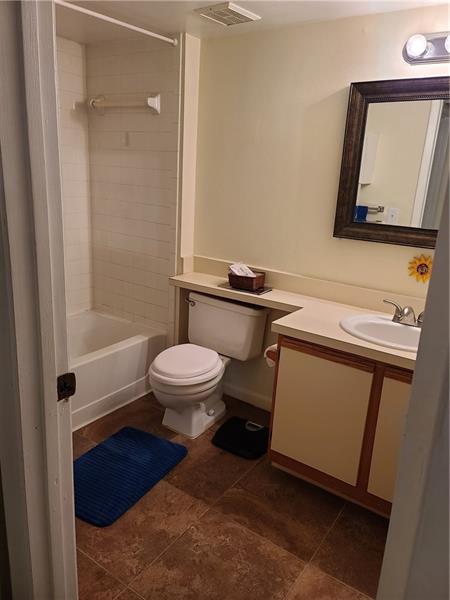 Image 18 of 30 For 9999 Summerbreeze Dr  417