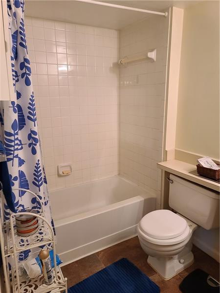 Image 19 of 30 For 9999 Summerbreeze Dr  417