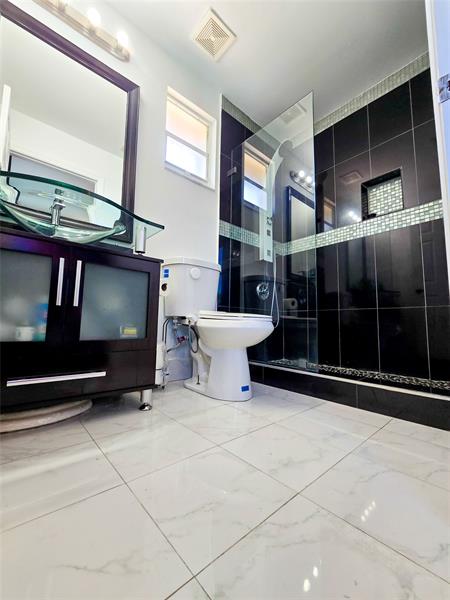 Image 30 of 47 For 6600 56th Dr