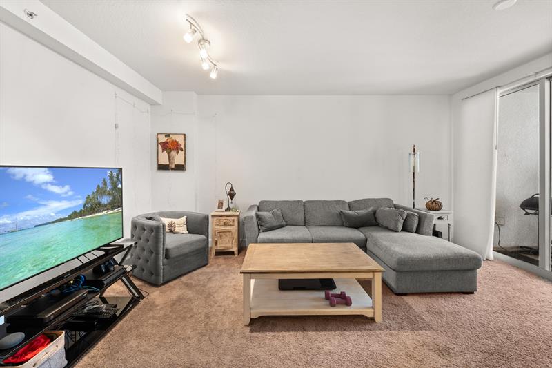 Image 3 of 37 For 1830 Radius Dr  1017