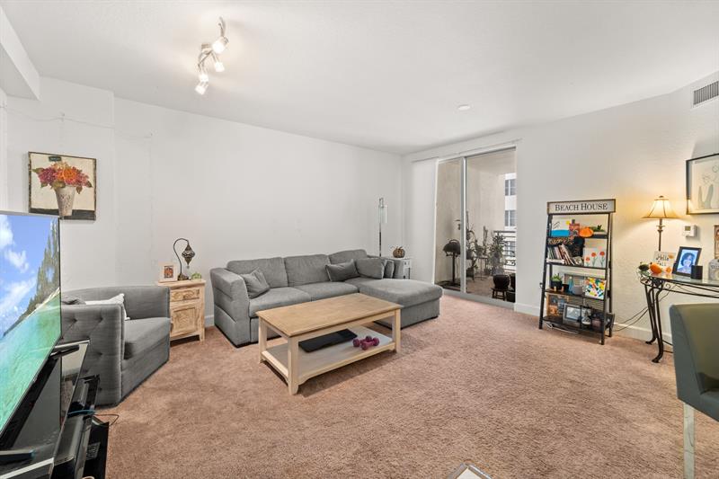 Image 4 of 37 For 1830 Radius Dr  1017