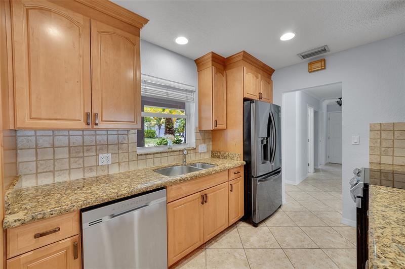 Image 20 of 65 For 1800 28th St