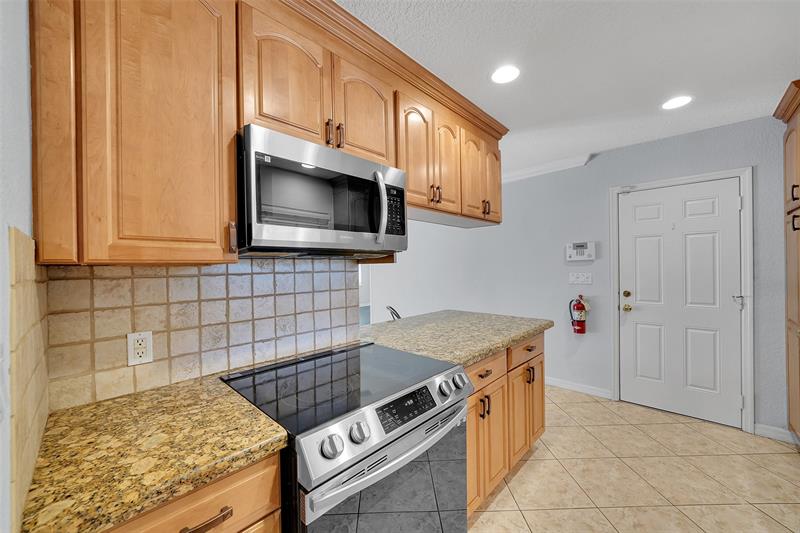 Image 21 of 65 For 1800 28th St