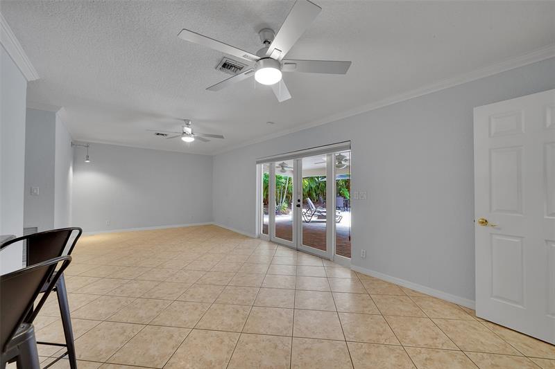 Image 28 of 65 For 1800 28th St