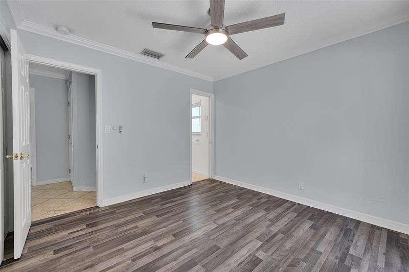 Image 41 of 65 For 1800 28th St