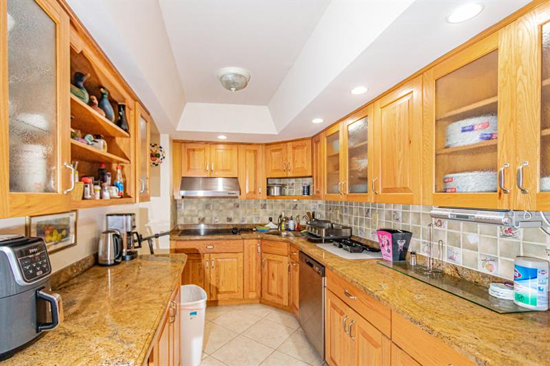 Image 10 of 25 For 3800 Galt Ocean Dr  310
