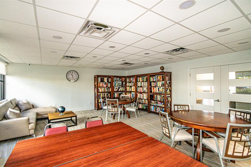 Image 21 of 25 For 3800 Galt Ocean Dr  310
