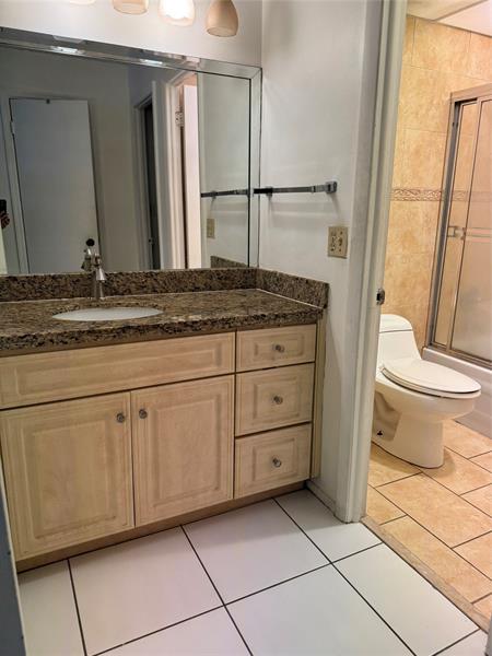 Image 11 of 40 For 3015 Ocean Blvd  15a