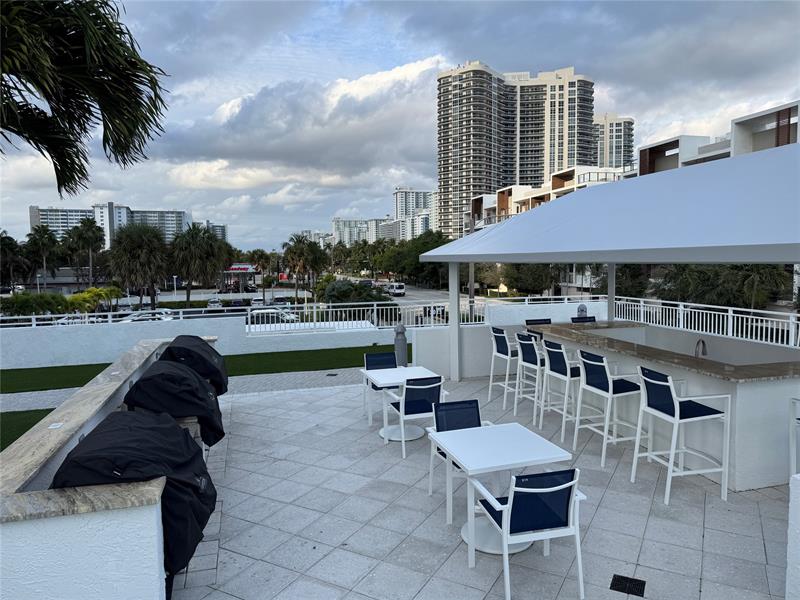 Image 14 of 40 For 3015 Ocean Blvd  15a