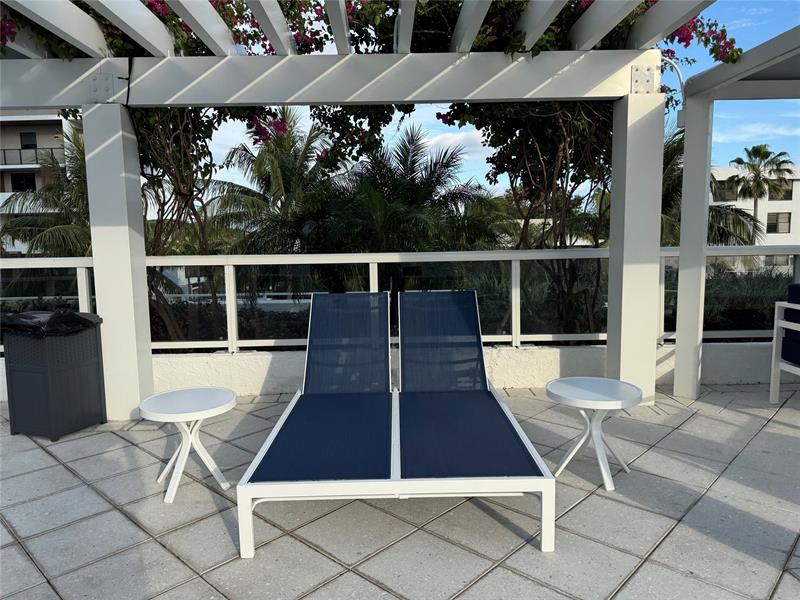 Image 15 of 40 For 3015 Ocean Blvd  15a