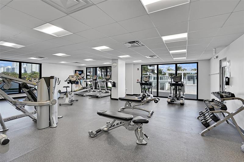 Image 24 of 40 For 3015 Ocean Blvd  15a