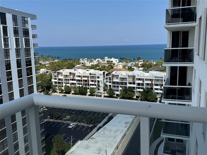 Image 3 of 40 For 3015 Ocean Blvd  15a