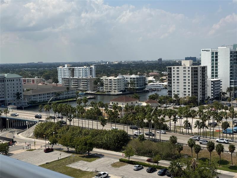 Image 31 of 40 For 3015 Ocean Blvd  15a