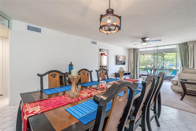 Image 14 of 48 For 361 Hollybrook Dr  102