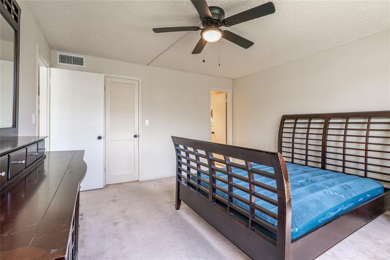 Image 20 of 48 For 361 Hollybrook Dr  102
