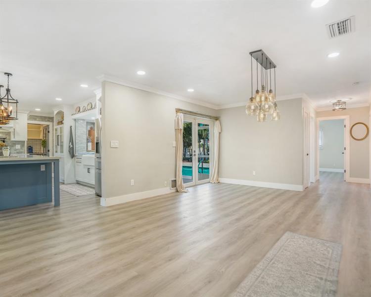 Image 22 of 73 For 5921 18th St