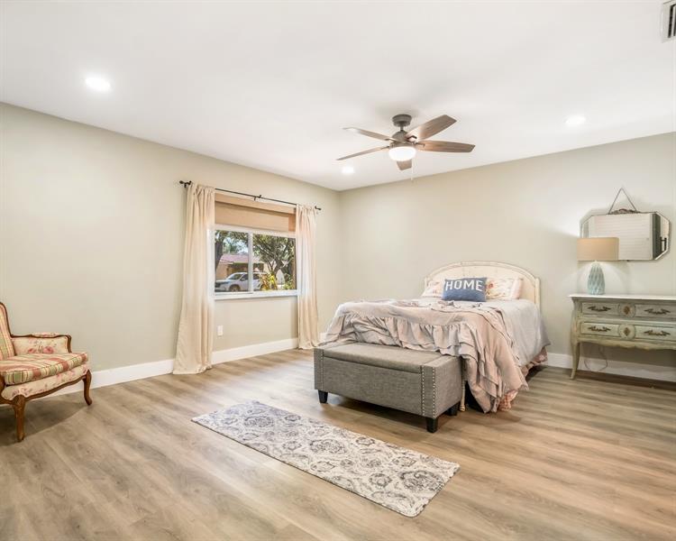 Image 30 of 73 For 5921 18th St