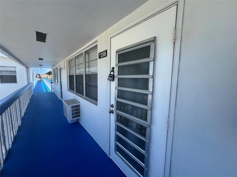 Image 13 of 34 For 258 Markham L  258