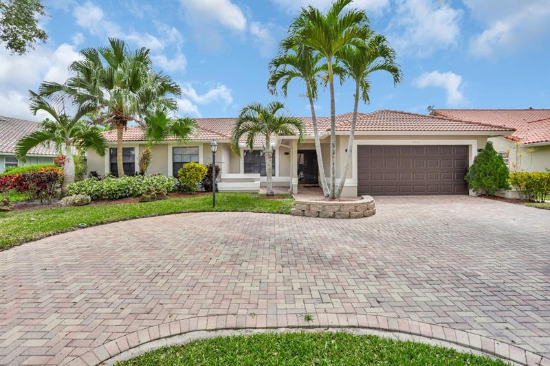 Image 2 of 33 For 5264 89th Dr