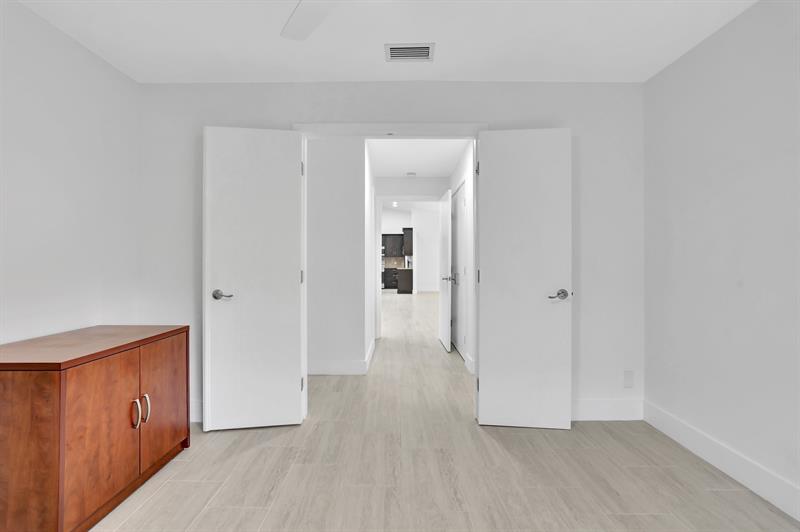 Image 26 of 33 For 5264 89th Dr