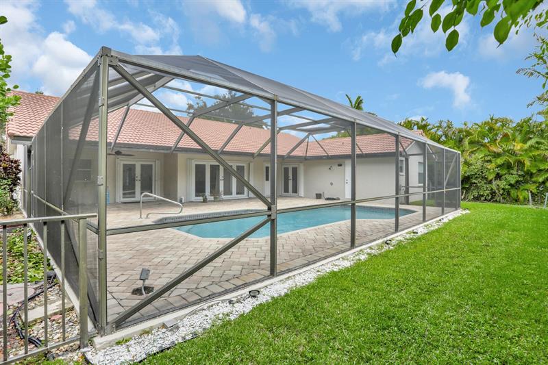Image 30 of 33 For 5264 89th Dr