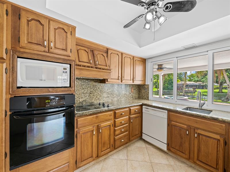 Image 6 of 43 For 7440 7th St  