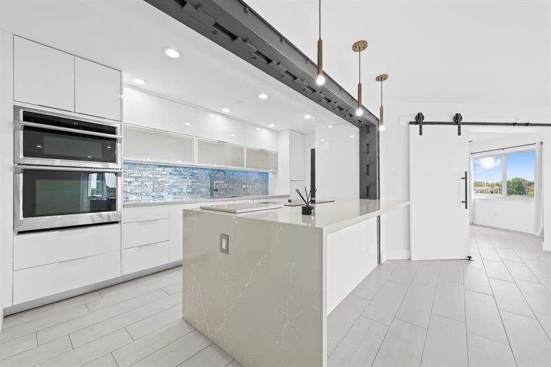 Details for 877 195th St  422, Miami, FL 33179